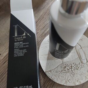 LimeLife Makeup Remover Spray (copy)